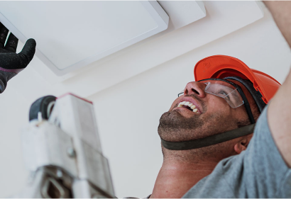 Choosing the Right Electrician for Your New Construction Project